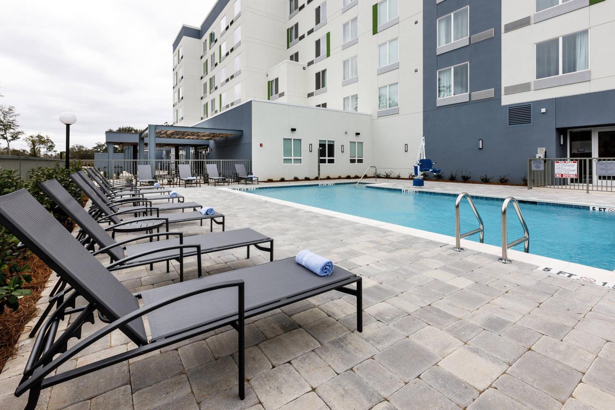 Courtyard By Marriott Pensacola I-10 West Hotell Eksteriør bilde
